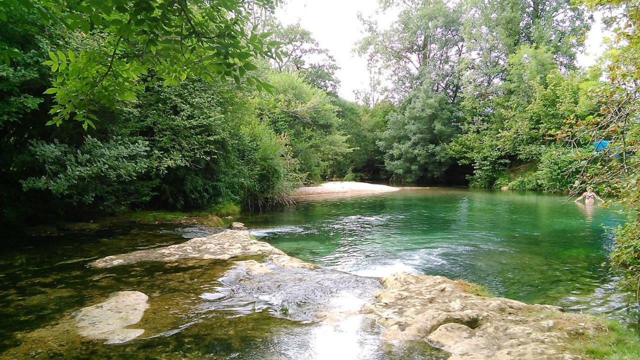 Chambre Du Sabotier - Studio Troglodytique - A 100 M Baignade En Riviere - Location De Canoe - Circuits Cyclo - Aire De Pique-Nique - 3 Restaurants Castelnaud La Chapelle Exteriör bild